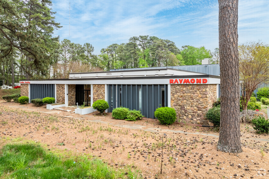 Primary Photo Of 1955 Montreal Rd, Tucker Warehouse For Lease