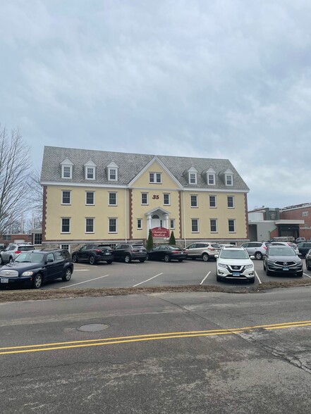 Primary Photo Of 35 Wells St, Westerly Medical For Sale