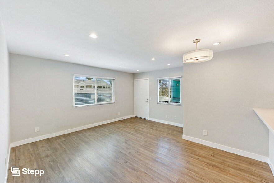 More Photos Of 1060 Olive Ave, Long Beach Apartments For Sale
