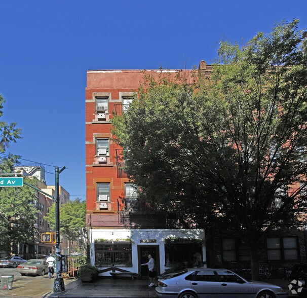 More Photos Of 124 Bedford Ave, Brooklyn Multifamily For Sale