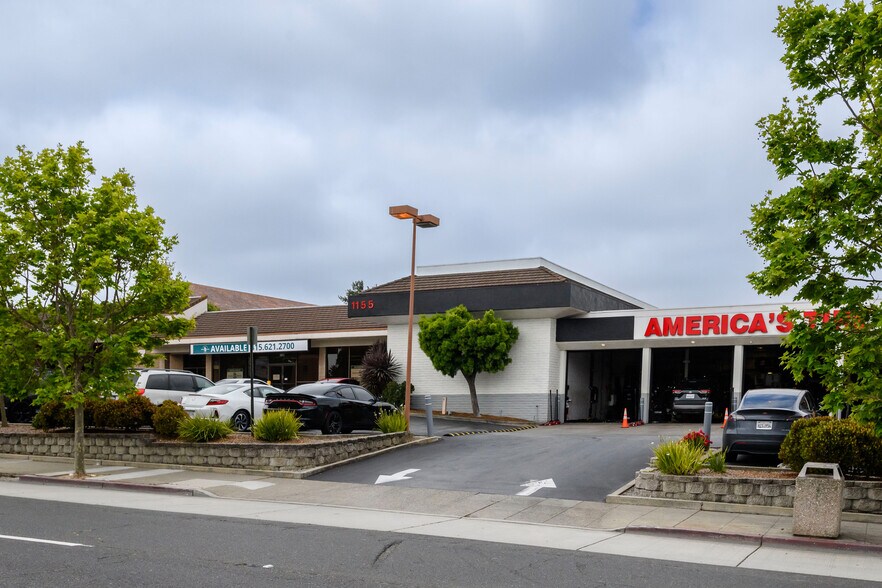 More Photos Of 1111-1135 El Camino Real, Millbrae Storefront For Lease