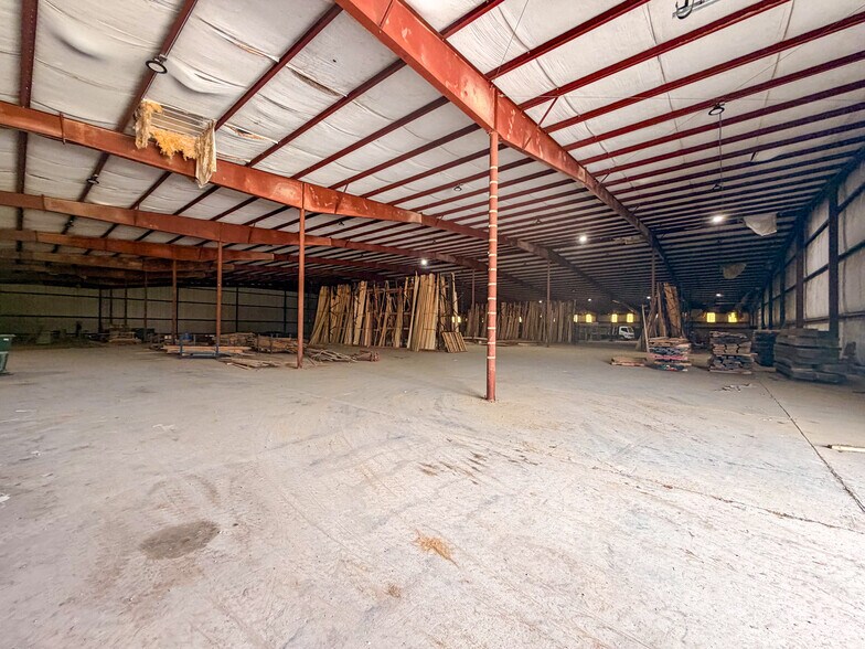 More Photos Of 28260 McKee Rd, Toney Unknown For Lease