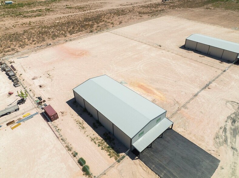 More Photos Of 14050 W Silver Fox Trl, Odessa Warehouse For Lease