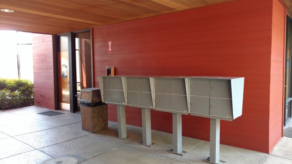 More Photos Of 1900 Royalty Dr, Pomona Medical For Lease