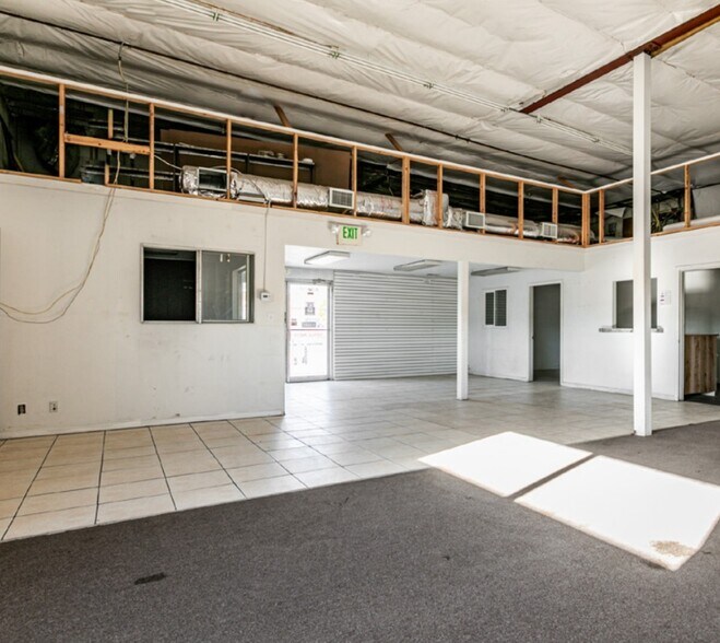 More Photos Of 1175 W 500 N, Centerville Showroom For Lease