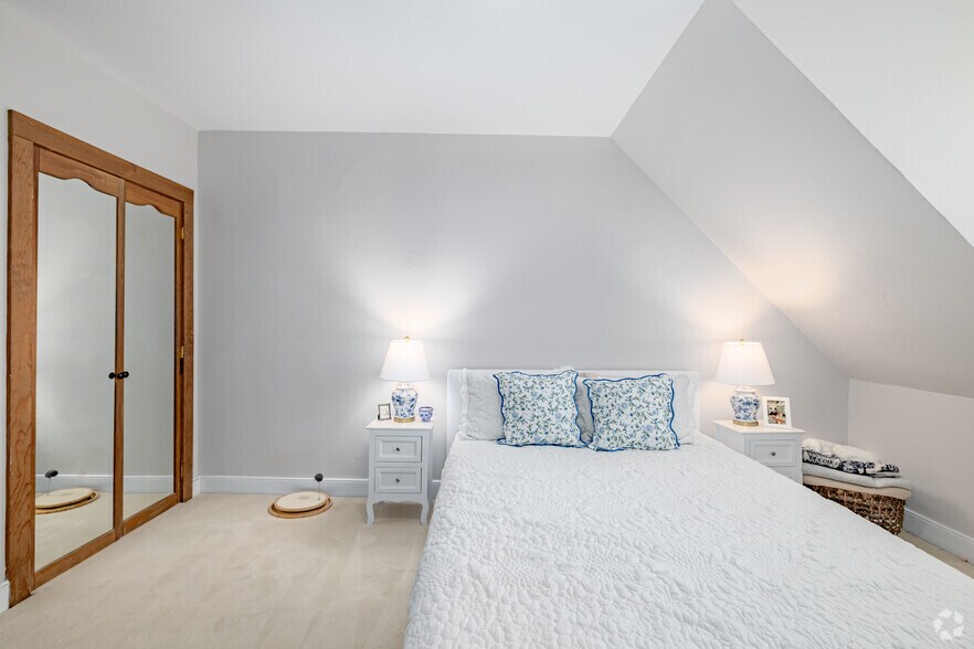 More Photos Of 2 Perry St, Morristown Office Residential For Sale