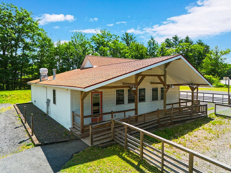 More Photos Of 205 W Main St, Liberty Restaurant For Sale