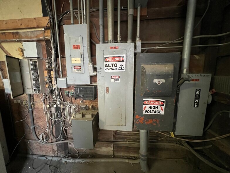 More Photos Of 1490 Truss Rd SW, New Philadelphia Warehouse For Sale