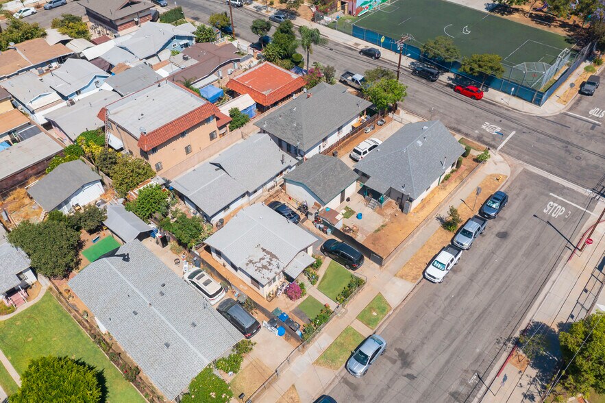 More Photos Of 301 N McDonnell Ave, Los Angeles Apartments For Sale