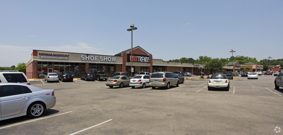 More Photos Of 1138-1144 Airport Blvd, Austin Unknown For Lease