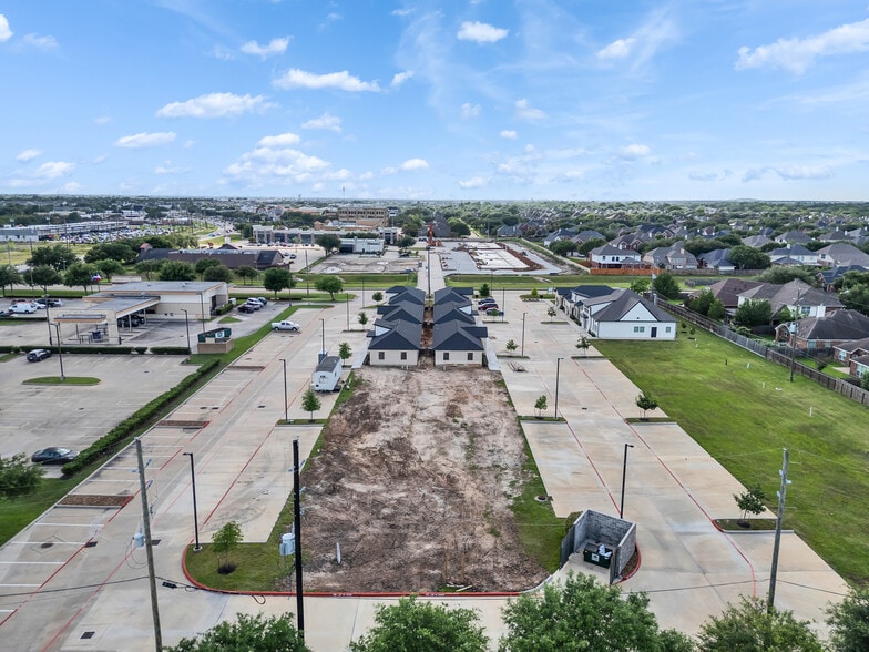 More Photos Of 2721 Sunrise Meadow Dr, Pearland Medical For Sale