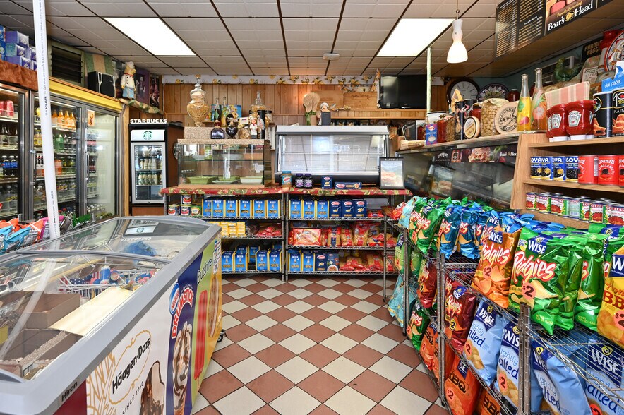 More Photos Of 1420 Park Ave, Merrick Convenience Store For Sale