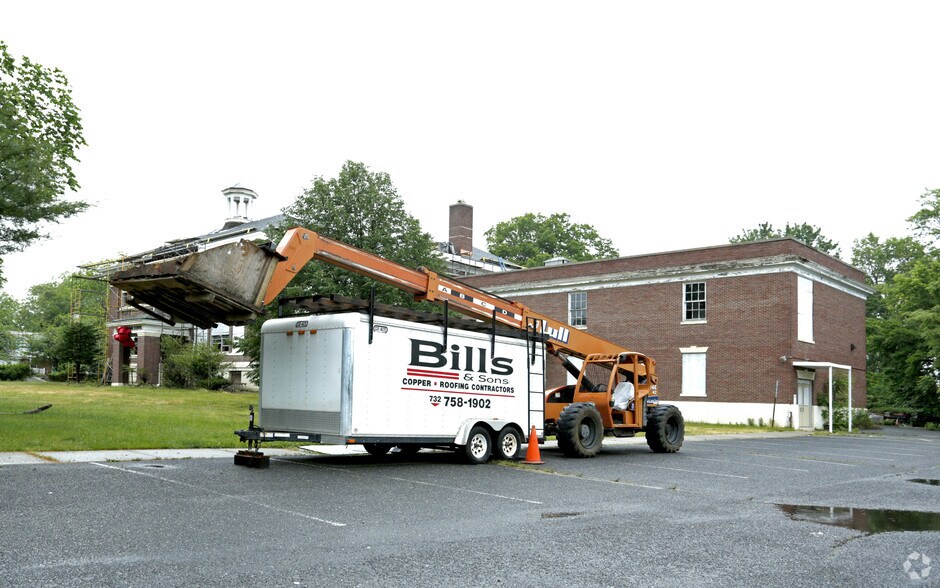 More Photos Of 215 Broad St, Eatontown Office For Lease