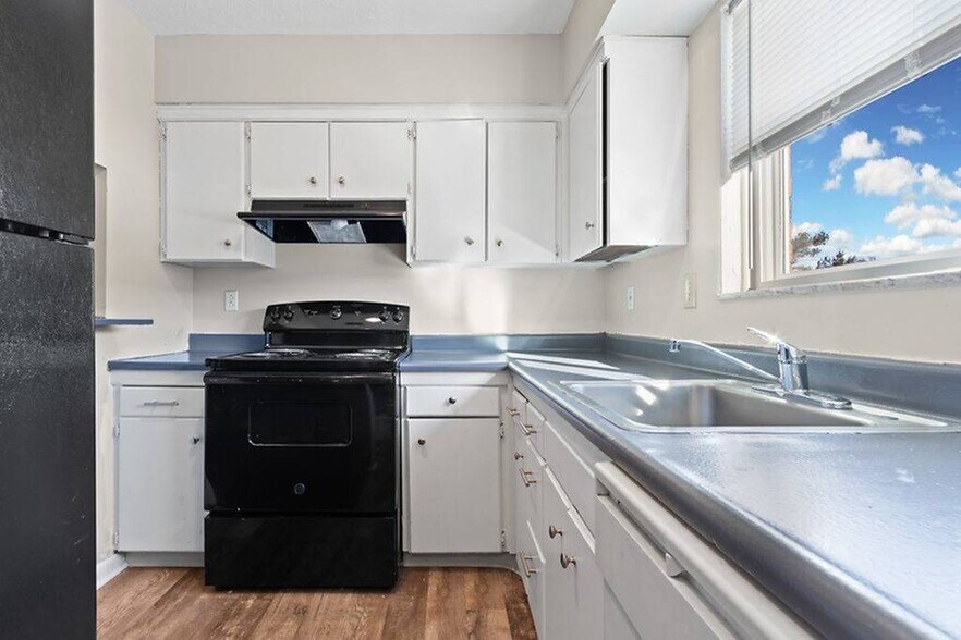 More Photos Of 2373 Belcher Dr, Columbus Apartments For Sale