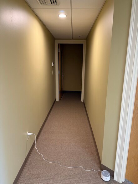 More Photos Of 30 Man Mar Dr, Plainville Office For Lease