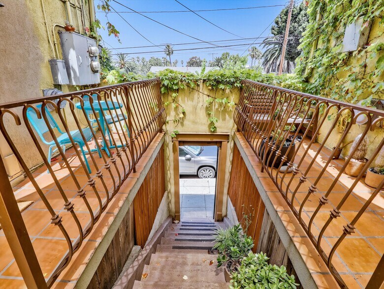 More Photos Of 1016 Laguna Ave, Los Angeles Apartments For Sale