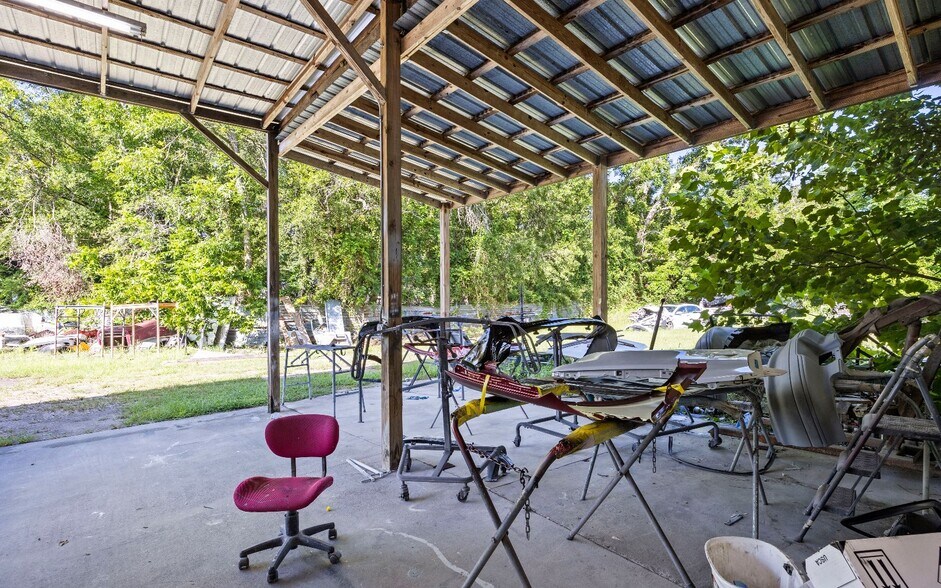 More Photos Of 13508 US HWY 90, Live Oak Industrial For Sale