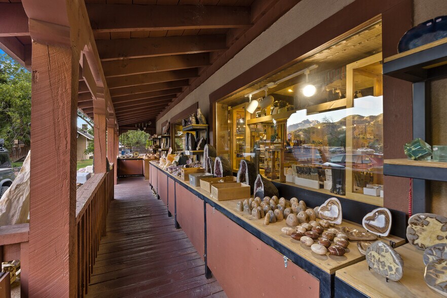 More Photos Of 694 Zion Park Blvd, Springdale Storefront Retail Residential For Sale