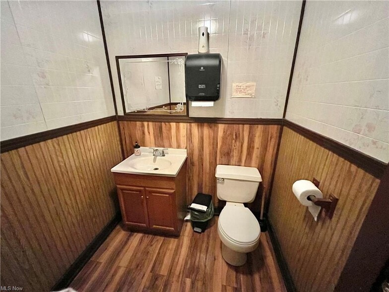 More Photos Of 223 Broad St, Conneaut Storefront Retail Residential For Sale