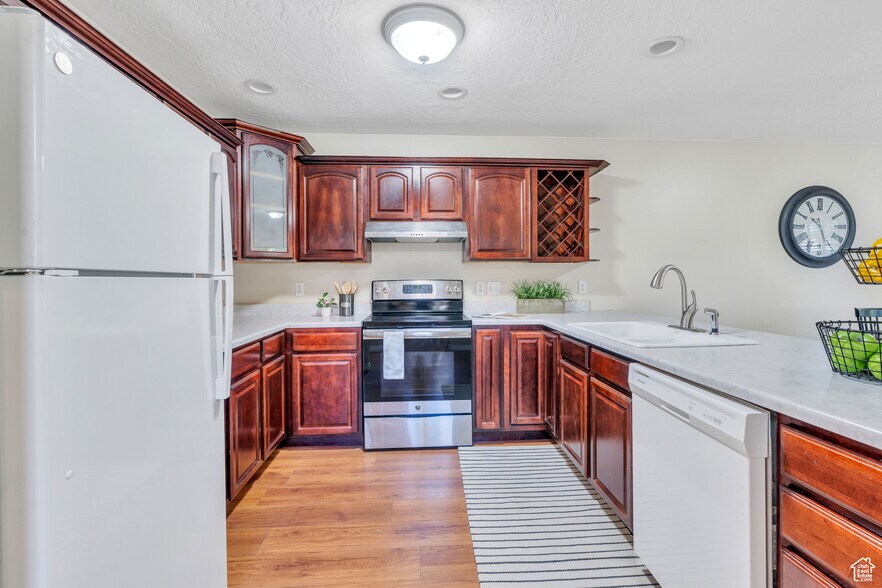 More Photos Of 1140 E Elgin Ave, Millcreek Multifamily For Sale