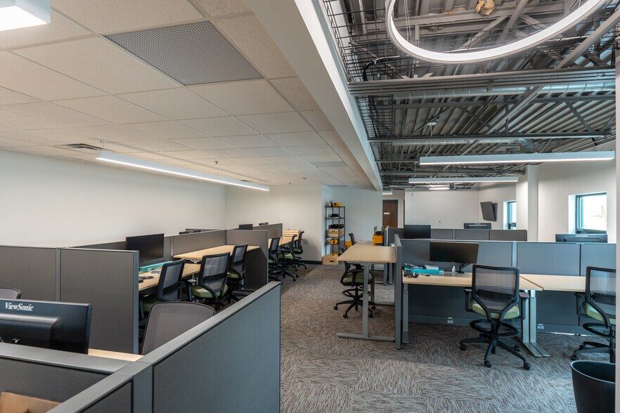 More Photos Of 209 W 6th St, Royal Oak Office Residential For Lease