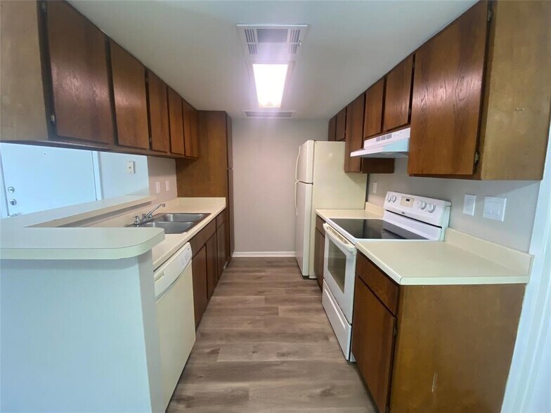 More Photos Of , Houston Multifamily For Sale