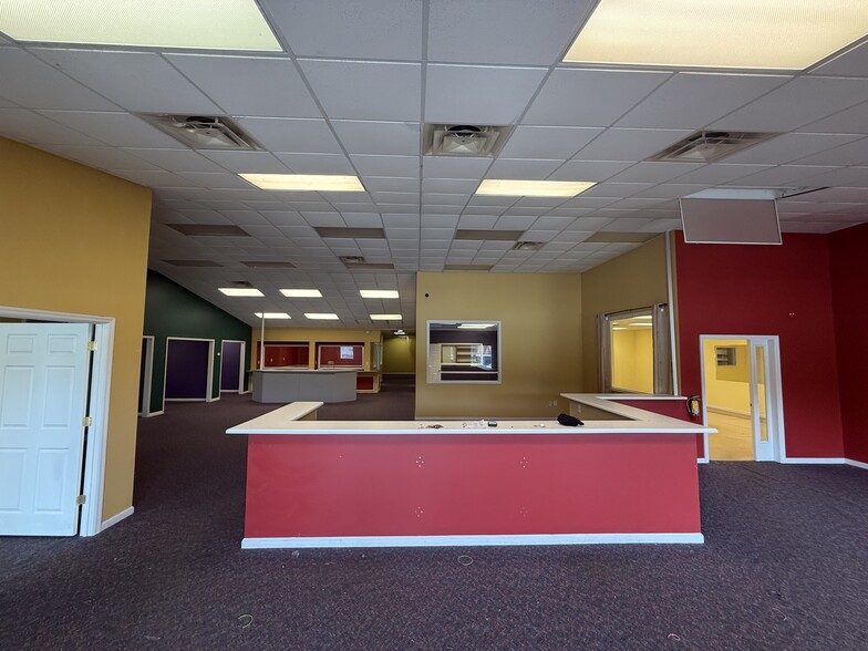 More Photos Of 3773 Northside Dr, Macon-Bibb Freestanding For Sale