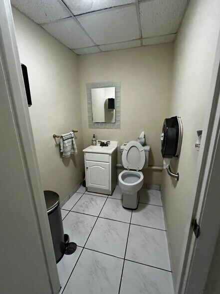 More Photos Of 3100 NW 72nd Ave, Miami Warehouse For Lease