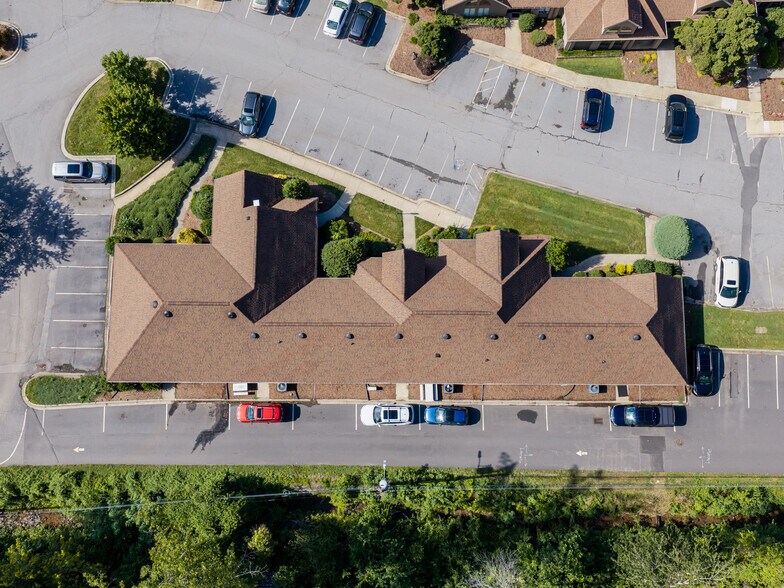 More Photos Of 1998 Hendersonville Rd, Asheville Medical For Sale