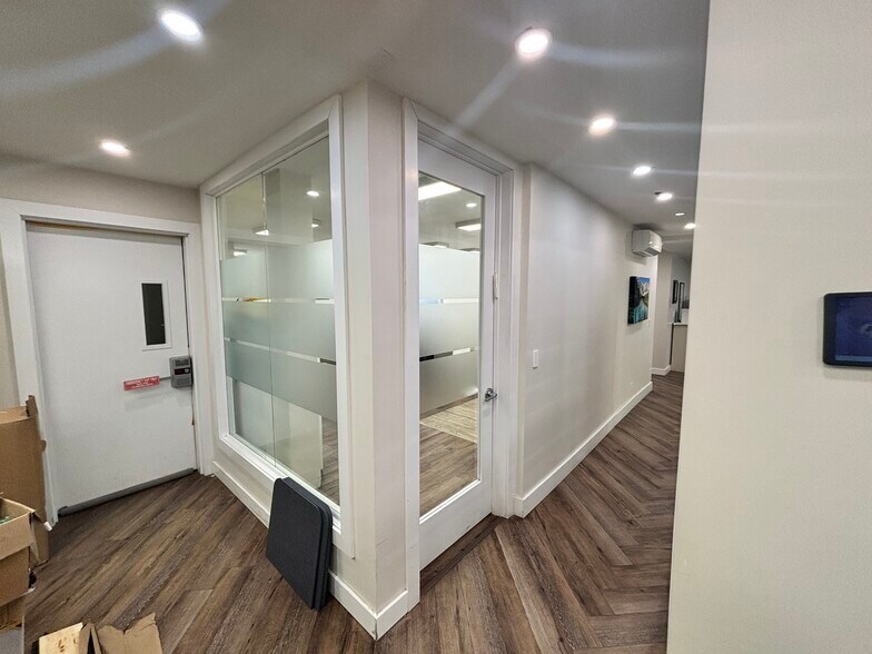 More Photos Of 62 Clermont Ave, Brooklyn Apartments For Lease