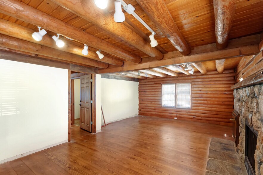 More Photos Of 100 Quest Ct, Keller Office For Sale