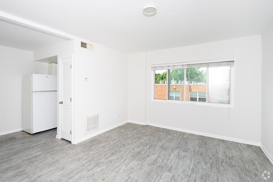 More Photos Of 129 Yuma St SE, Washington Apartments For Sale