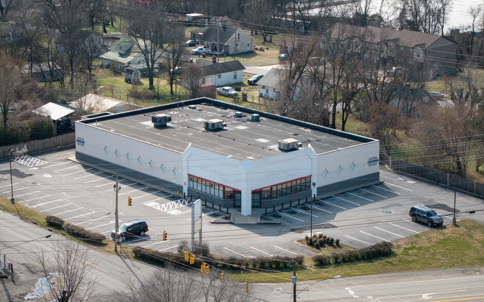 Primary Photo Of 210 E McMurry Blvd, Hartsville Freestanding For Sale