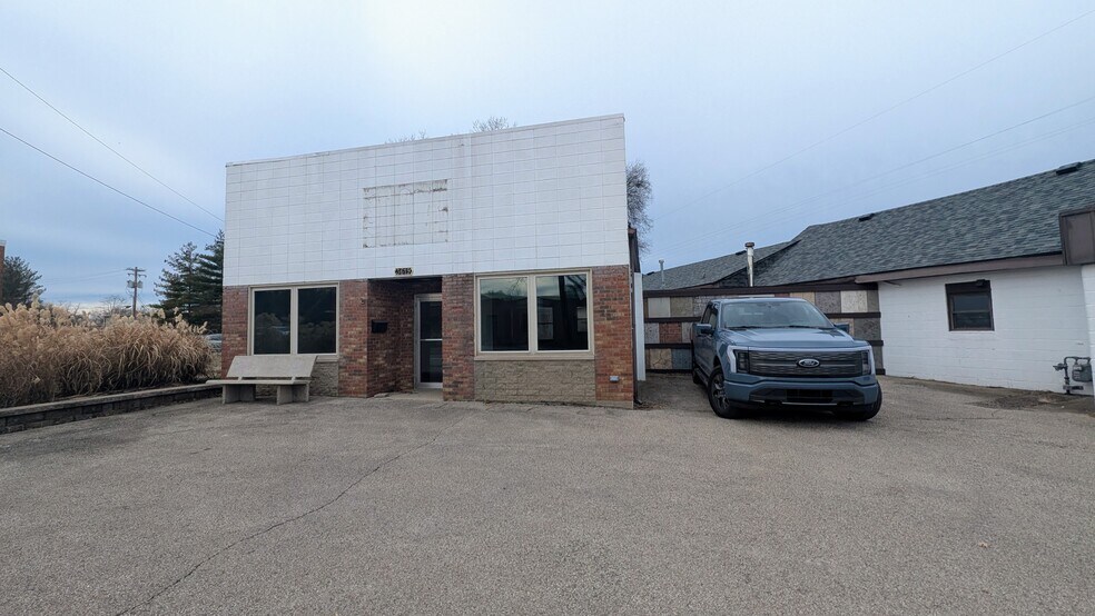 More Photos Of 3619 Church St, Newtown Warehouse For Lease