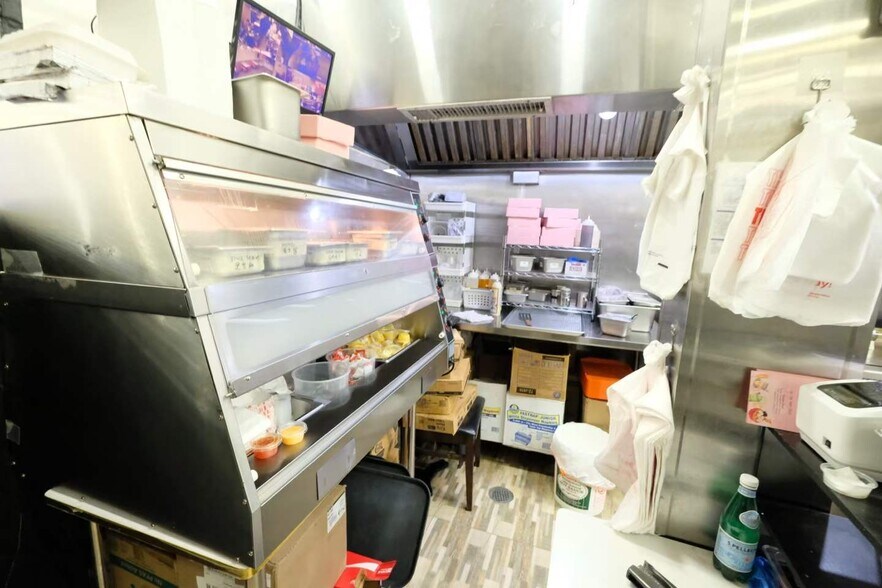 More Photos Of 1351 Forest Ave, Staten Island Storefront For Sale