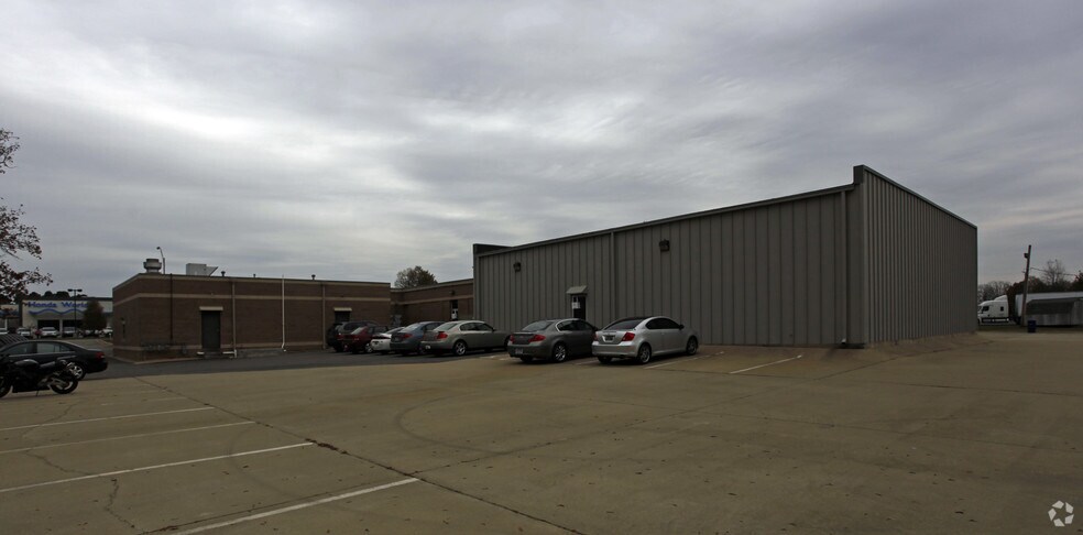 More Photos Of 505 Industrial Blvd, Conway Unknown For Lease