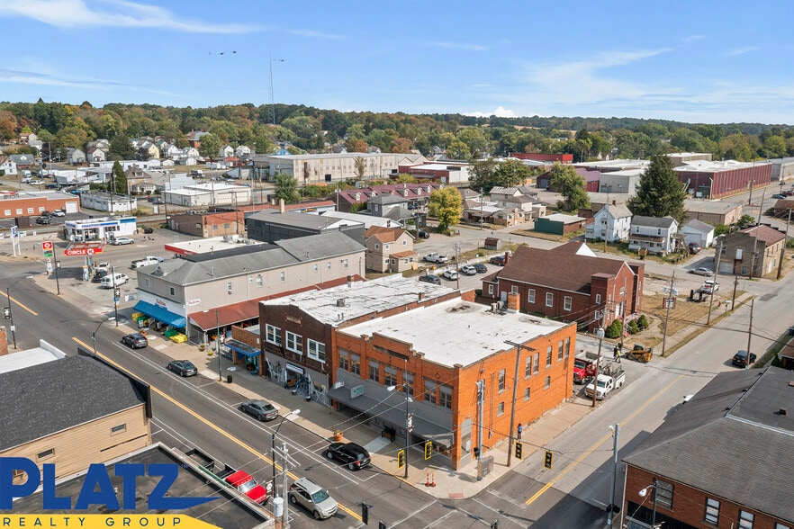 More Photos Of 132 N Market St, East Palestine Office For Sale
