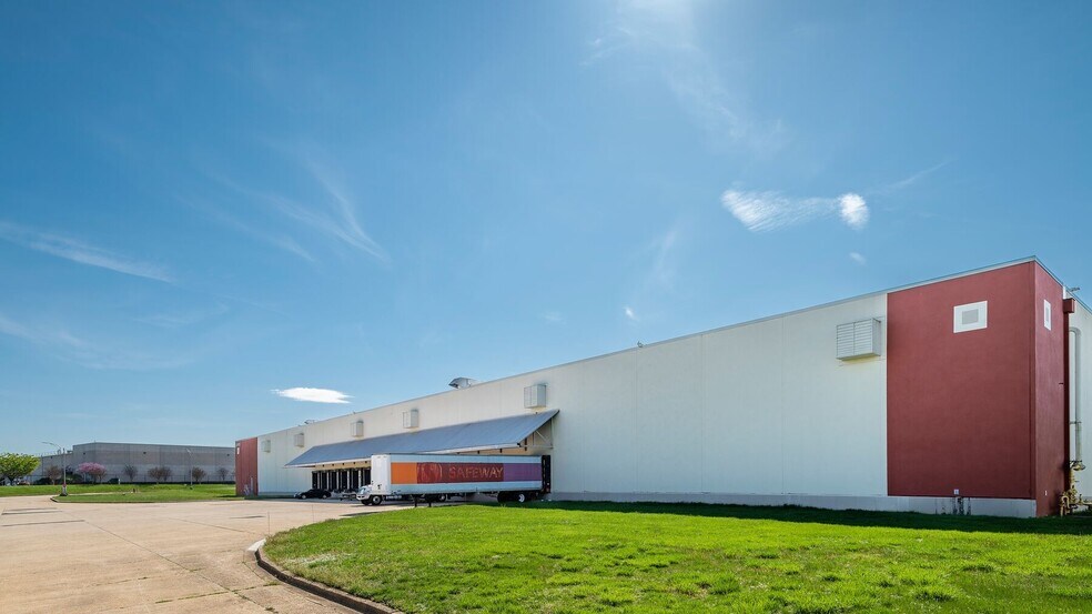 More Photos Of 6300 Columbia Park Rd, Cheverly Warehouse For Lease