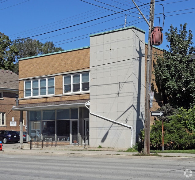 More Photos Of 683-685 Main St E, Hamilton Medical For Sale