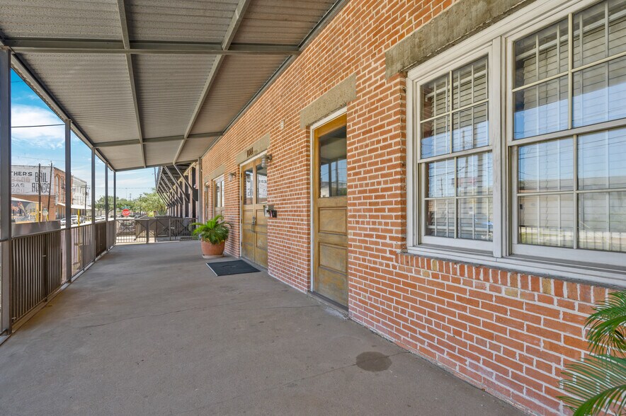 More Photos Of 1011 Wood St, Houston Loft Creative Space For Lease