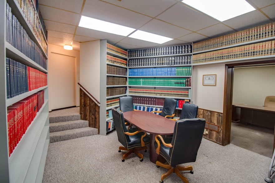 More Photos Of 344 St Louis ave, East Alton Office For Sale