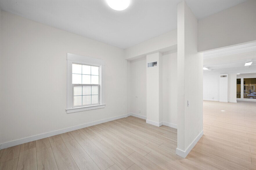 More Photos Of 2823 W 8th St, Los Angeles Office For Lease