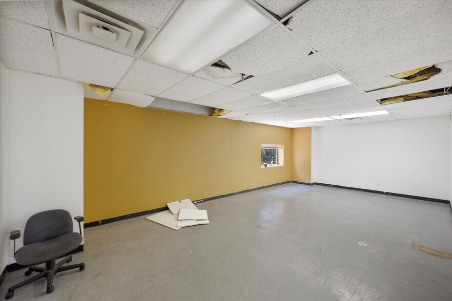 More Photos Of 4109 Mansfield Hwy, Forest Hill Schools For Sale