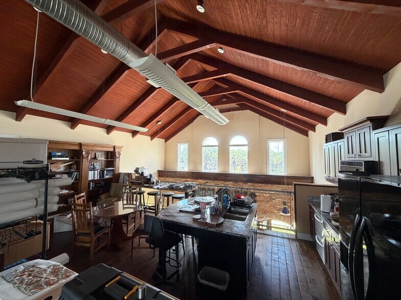 More Photos Of 11338 Bonita Beach Rd, Bonita Springs Loft Creative Space For Sale
