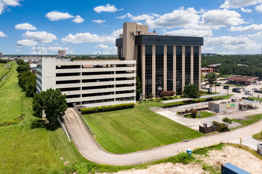 More Photos Of 738 Highway 6 S, Houston Office For Lease