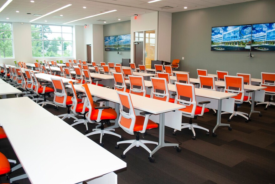 More Photos Of 4811 Montgomery Rd, Norwood Office For Sale