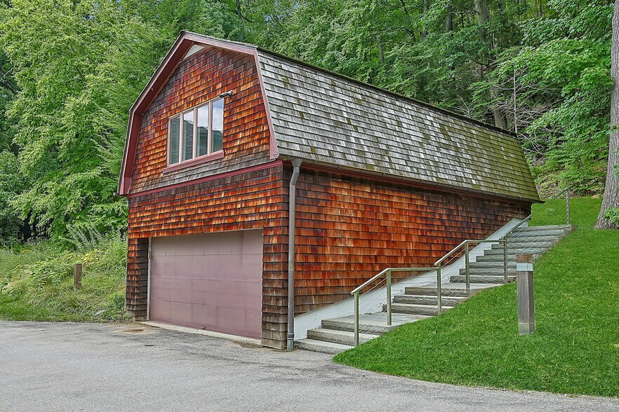 More Photos Of 20 Nazareth Way, Philipstown Specialty For Sale