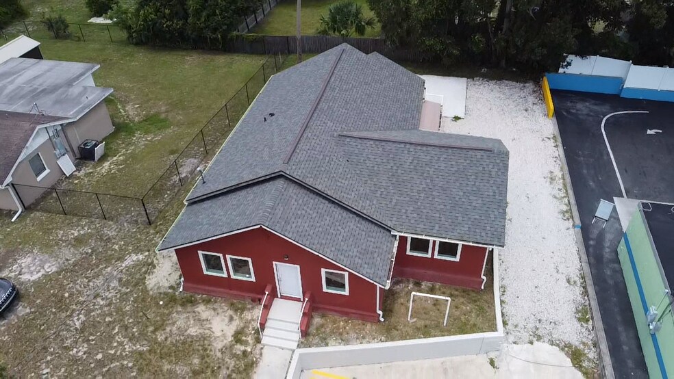 More Photos Of 625 E New York Ave, Deland General Retail For Sale