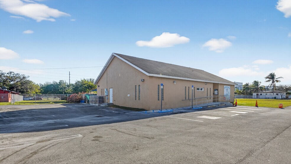 More Photos Of 750 NW 96th St, Miami Daycare Center For Sale