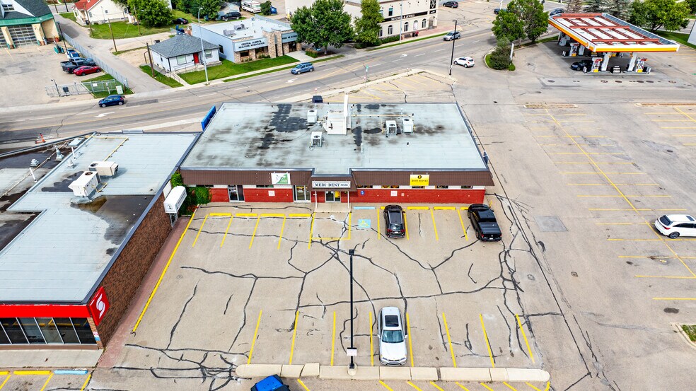 More Photos Of 4419 50 Ave, Red Deer Storefront Retail Office For Lease